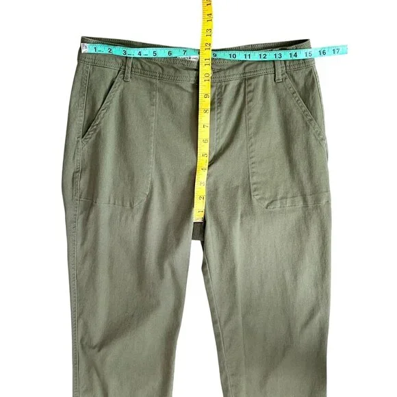 Elizabeth & James Winter Moss Green Utility Cropped Pants Size 10 - Picture 10 of 11